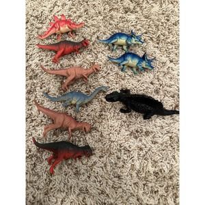 9 Plastic Dinosaur lot